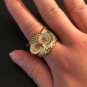 Vintage White/Gold Owl Ring
